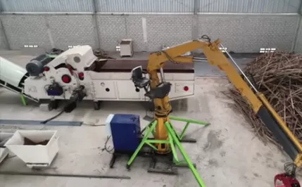 Indonesia 2113 Model Board Wood Chipper